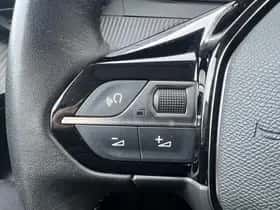 Peugeot 2008 (2022) thumbnail 18