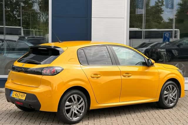 Peugeot 208 (2021) thumbnail 2