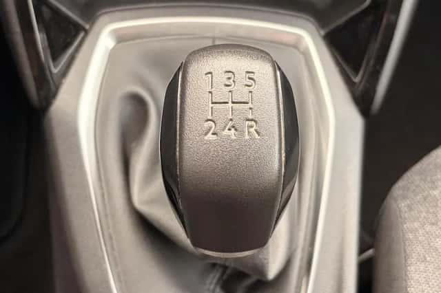 Peugeot 208 (2021) thumbnail 20