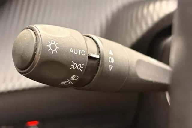 Peugeot 208 (2021) thumbnail 22