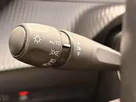 Peugeot 208 (2021) thumbnail 22