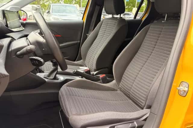 Peugeot 208 (2021) thumbnail 32