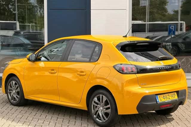 Peugeot 208 (2021) thumbnail 5