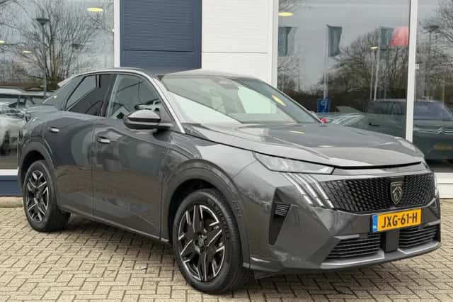 Peugeot 3008 (2025) thumbnail 2