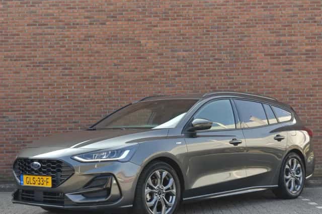 Ford Focus (2024) thumbnail 3