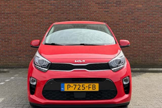 Kia Picanto (2022) thumbnail 3