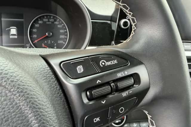 Kia Picanto (2022) thumbnail 21
