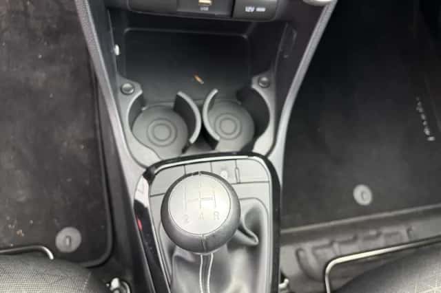 Kia Picanto (2022) thumbnail 25