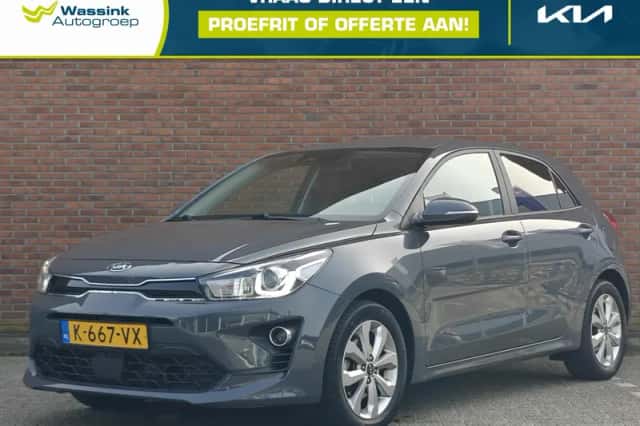 Kia Rio (2021) thumbnail 1