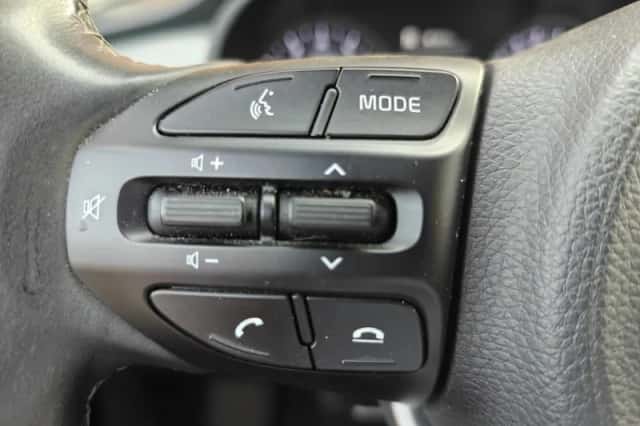 Kia Rio (2021) thumbnail 13