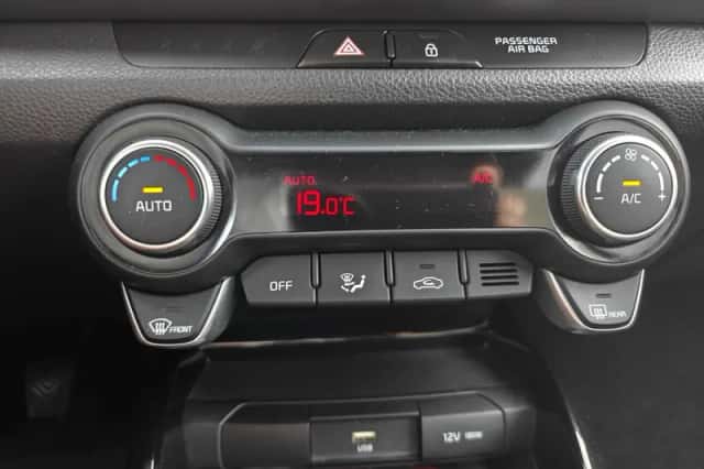 Kia Rio (2021) thumbnail 20