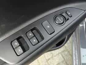 Kia Rio (2021) thumbnail 24