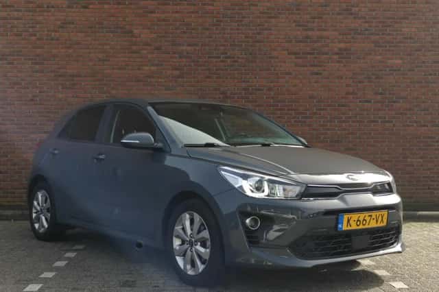 Kia Rio (2021) thumbnail 6