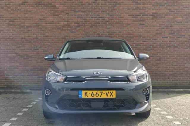 Kia Rio (2021) thumbnail 7