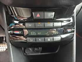 Peugeot 2008 (2019) thumbnail 15