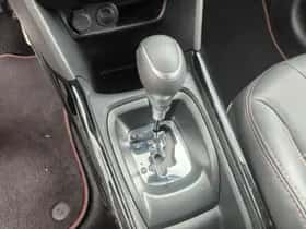 Peugeot 2008 (2019) thumbnail 16