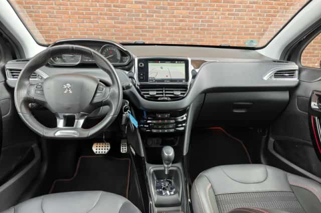 Peugeot 2008 (2019) thumbnail 9