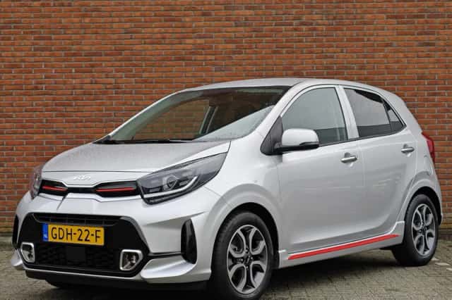 Kia Picanto (2024) thumbnail 2