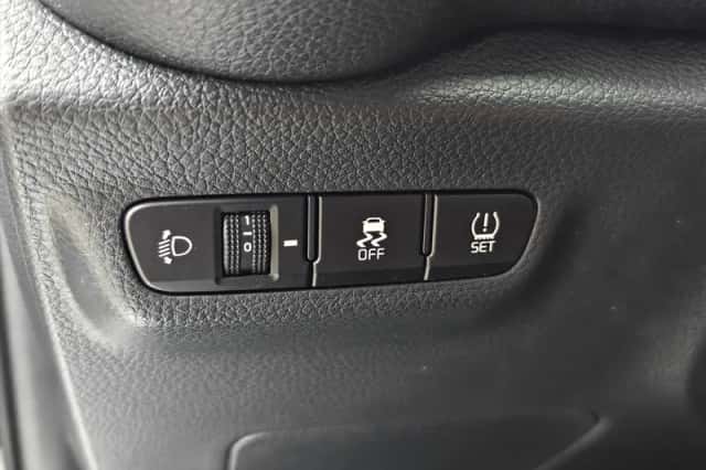 Kia Picanto (2024) thumbnail 23