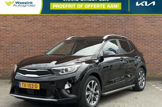 Kia Stonic (2018) thumbnail 1