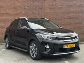 Kia Stonic (2018) thumbnail 2