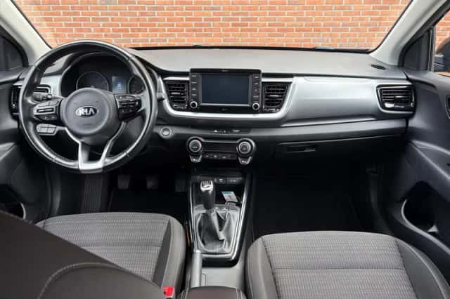 Kia Stonic (2018) thumbnail 17