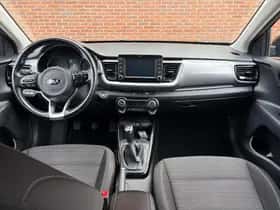 Kia Stonic (2018) thumbnail 17