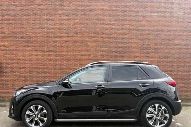 Kia Stonic (2018) thumbnail 4