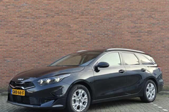 Kia Ceed Sportswagon (2024) thumbnail 2