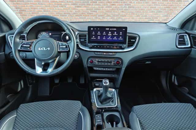 Kia Ceed Sportswagon (2024) thumbnail 11