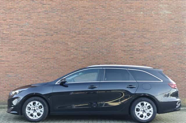 Kia Ceed Sportswagon (2024) thumbnail 3