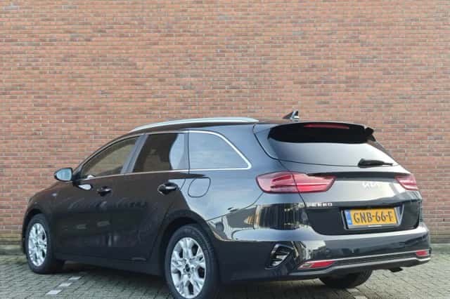Kia Ceed Sportswagon (2024) thumbnail 4