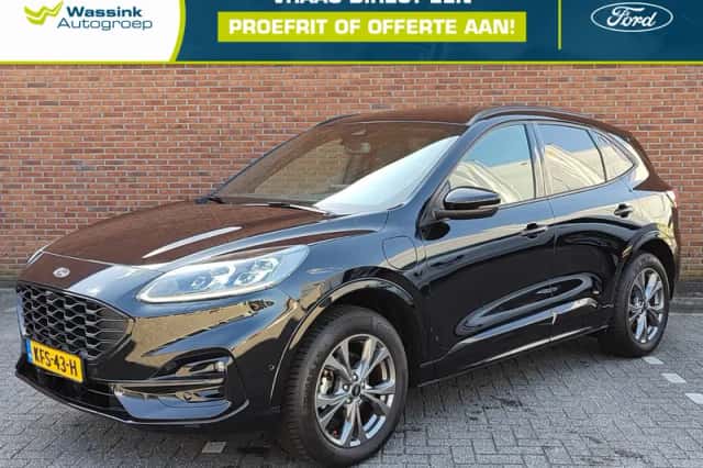 Ford Kuga (2023) thumbnail 1
