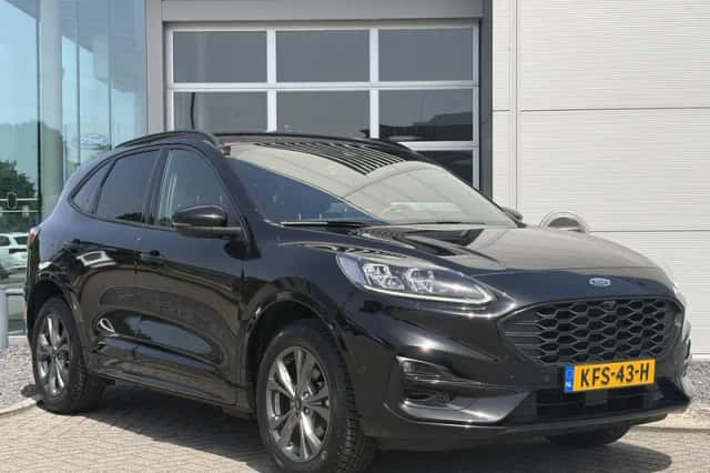 Ford Kuga (2023) thumbnail 4