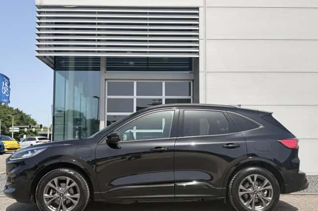 Ford Kuga (2023) thumbnail 5