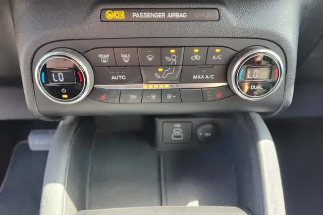 Ford Kuga (2023) thumbnail 17