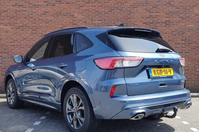 Ford Kuga (2023) thumbnail 3