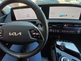 Kia EV6 (2021) thumbnail 11