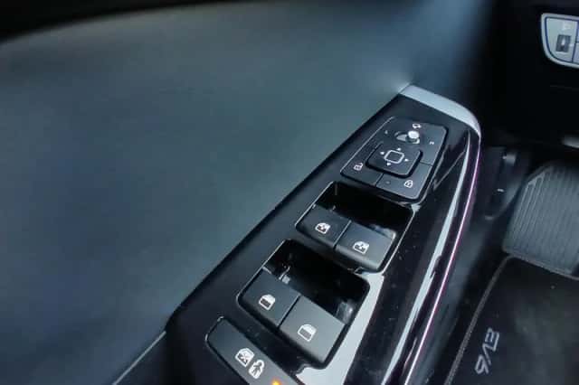 Kia EV6 (2021) thumbnail 16