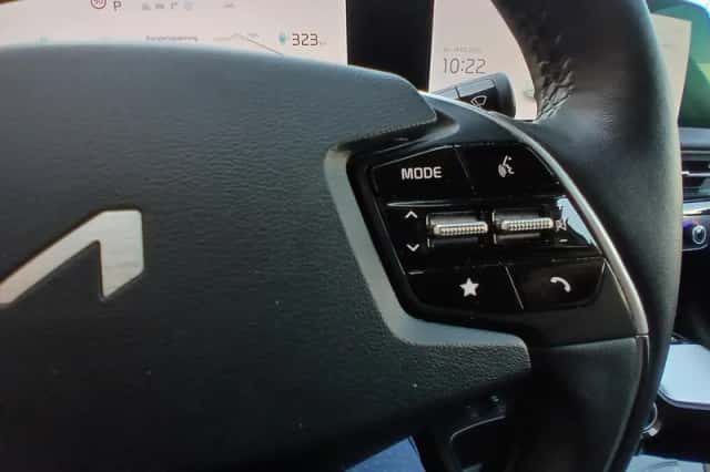Kia EV6 (2021) thumbnail 17