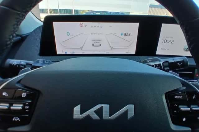 Kia EV6 (2021) thumbnail 10