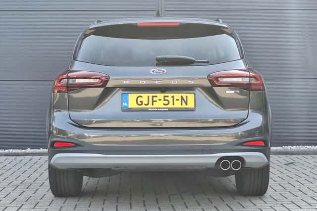 Ford Focus (2024) thumbnail 5