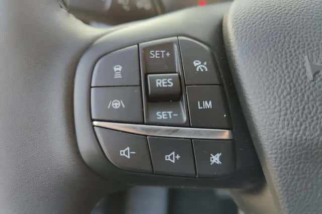 Ford Focus (2024) thumbnail 11
