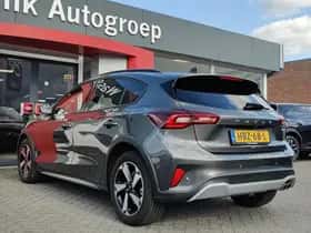 Ford Focus (2024) thumbnail 5