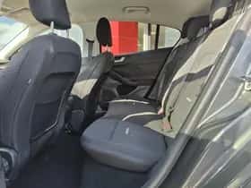 Ford Focus (2024) thumbnail 9