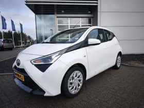 Toyota Aygo (2021) thumbnail 3