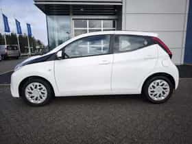 Toyota Aygo (2021) thumbnail 4
