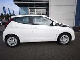 Toyota Aygo (2021) thumbnail 6