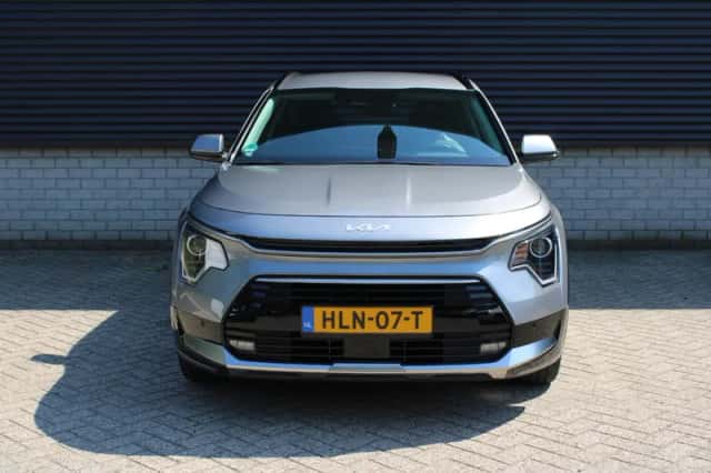 Kia Niro (2025) thumbnail 2