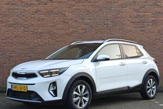 Kia Stonic (2025) thumbnail 2